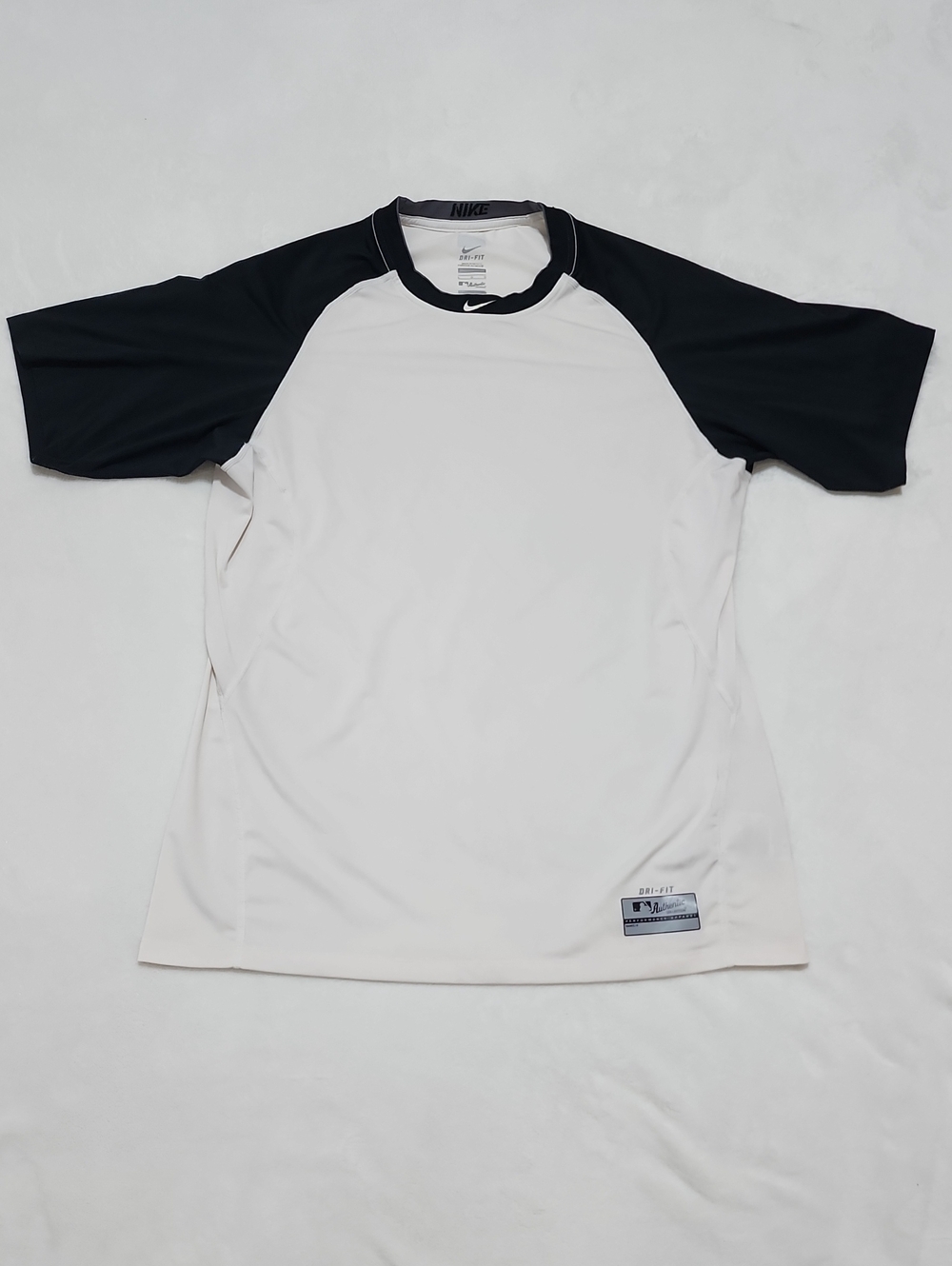 Nike Men’s White And Black Baseball Athletic Dri-Fit Shirt L